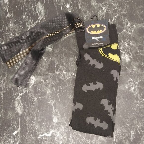 DC Comic: Batman Knee High Socks - Picture 2 of 4